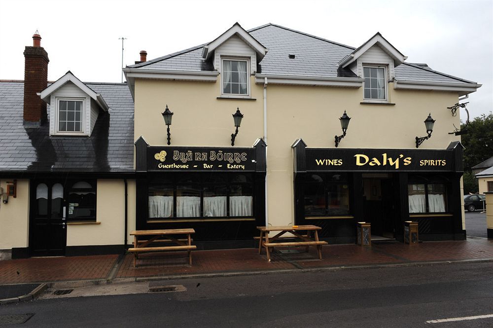 Dalys Inn Donore  Exterior photo