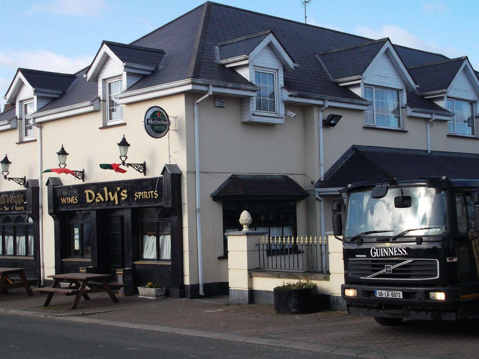 Dalys Inn Donore  Exterior photo