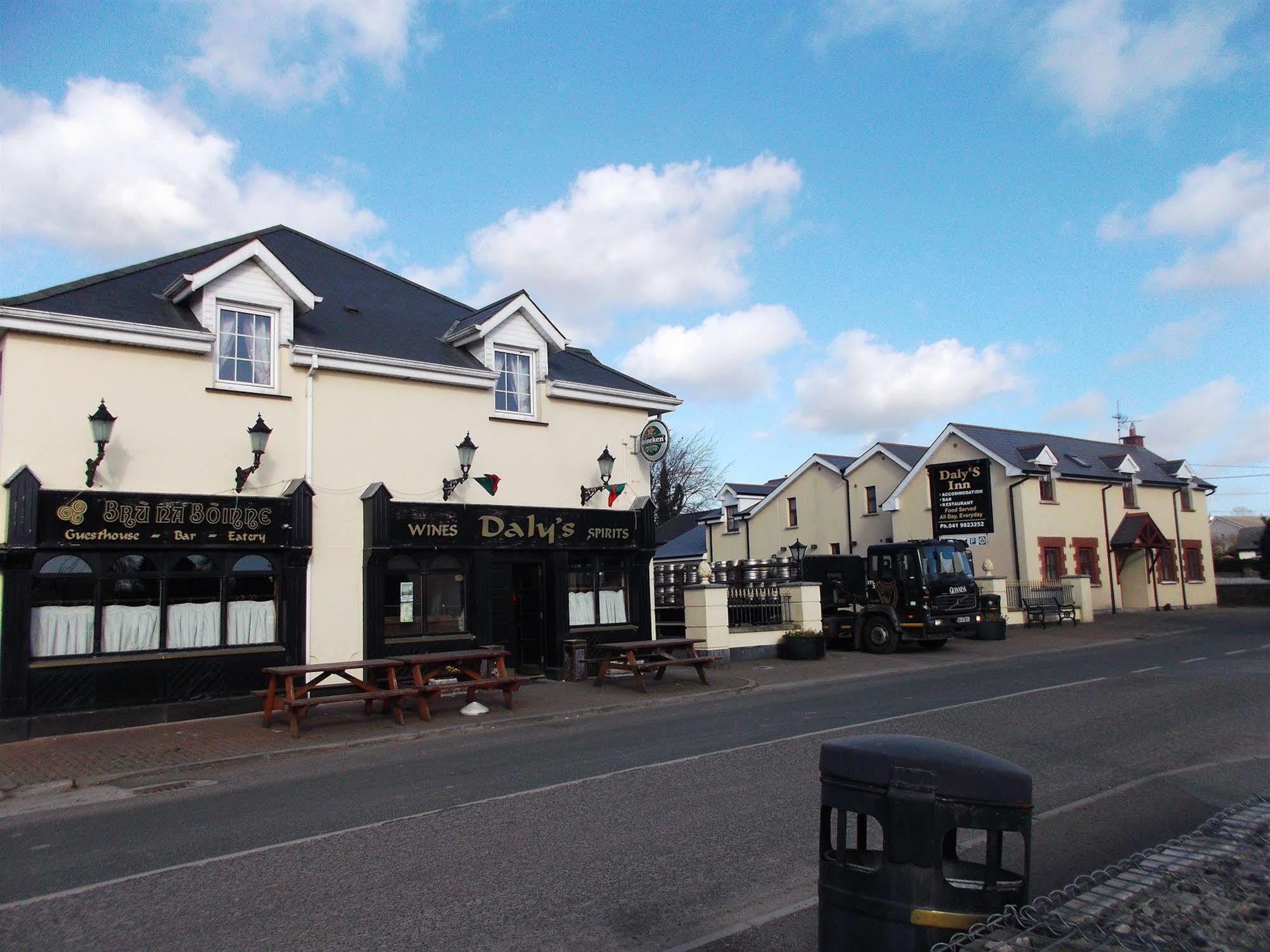 Dalys Inn Donore  Exterior photo